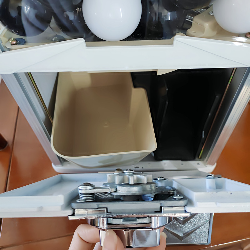 Coin-operated egg twister acti - Fruit Slot Machine 评论和价格